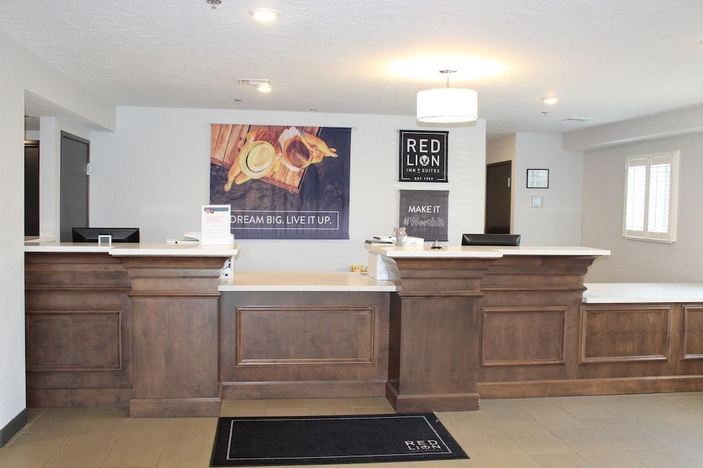 Red Lion Inn & Suites Ontario Exterior photo