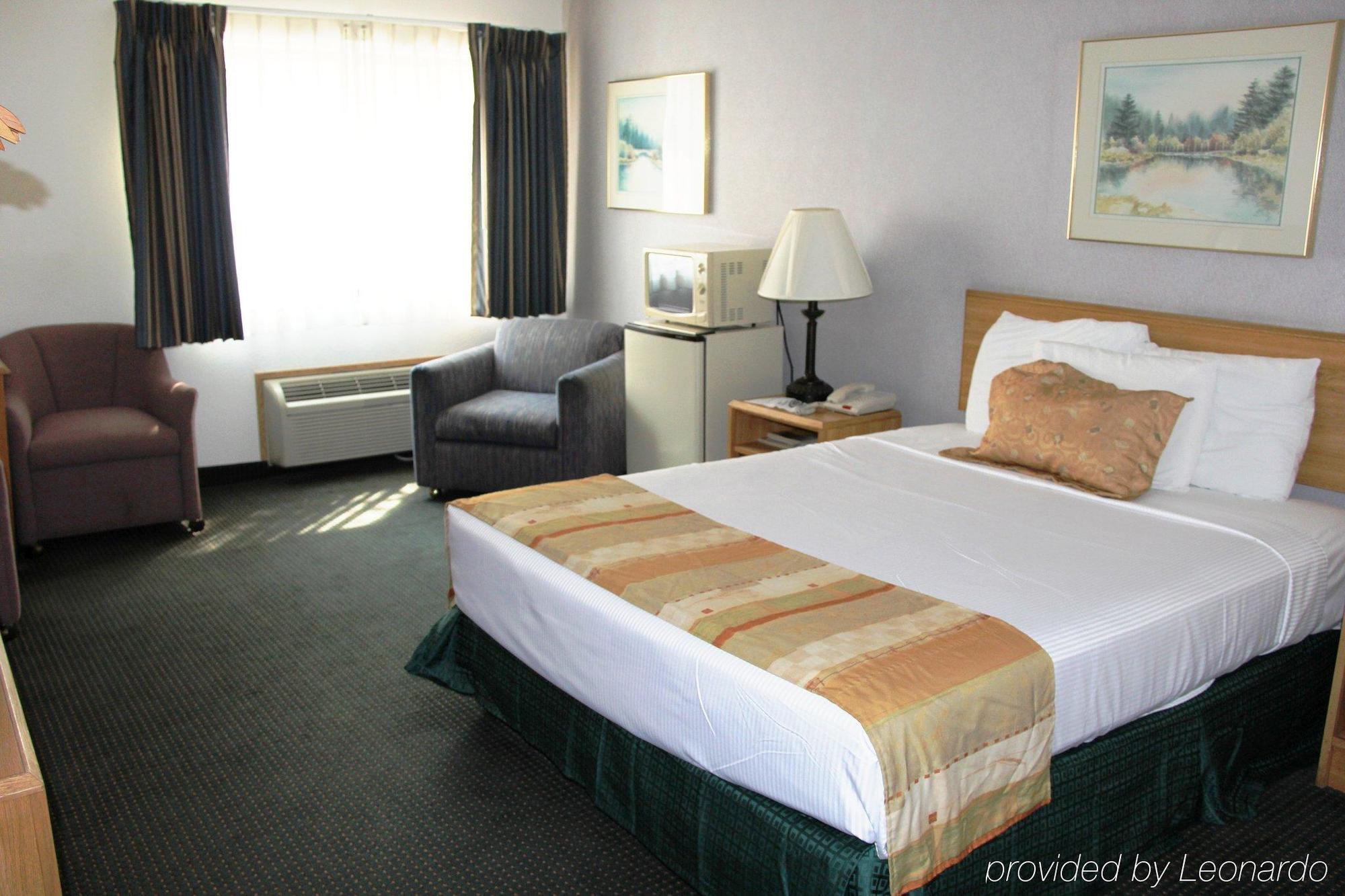Red Lion Inn & Suites Ontario Exterior photo