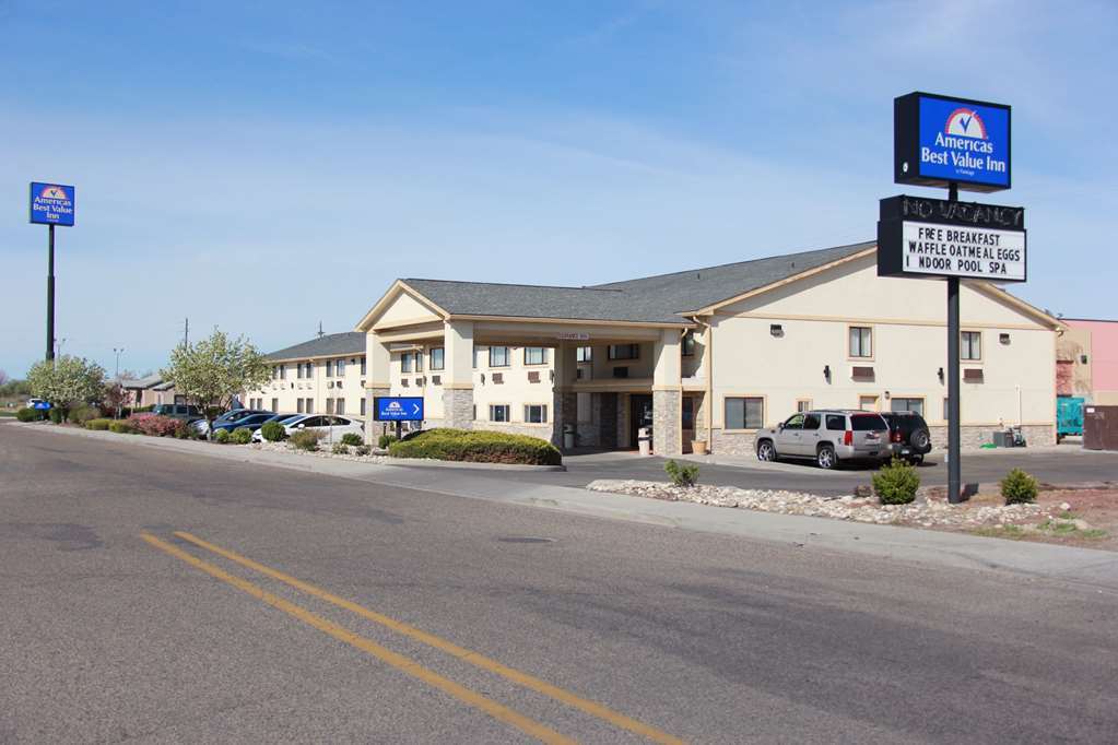 Red Lion Inn & Suites Ontario Exterior photo