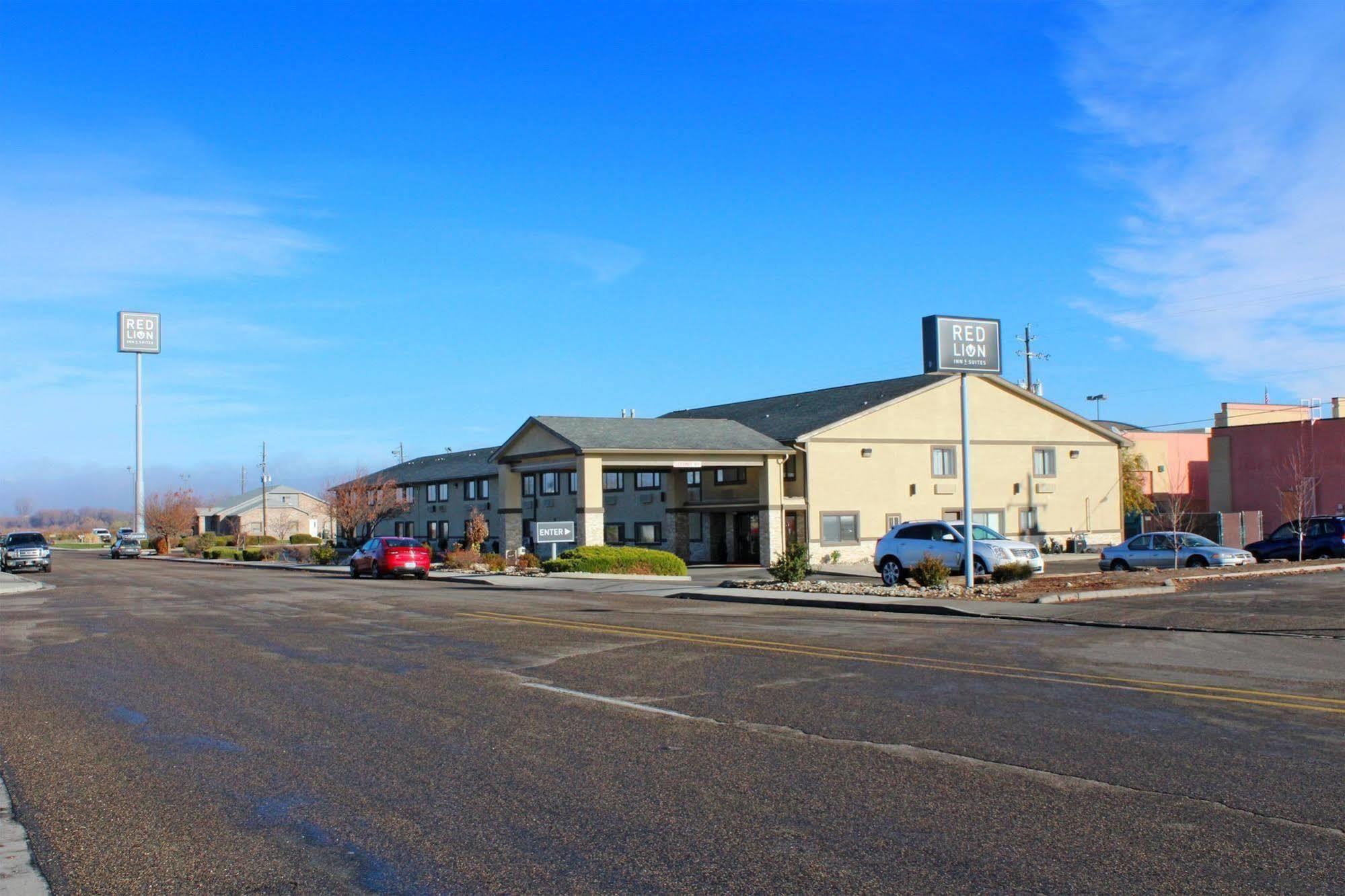 Red Lion Inn & Suites Ontario Exterior photo