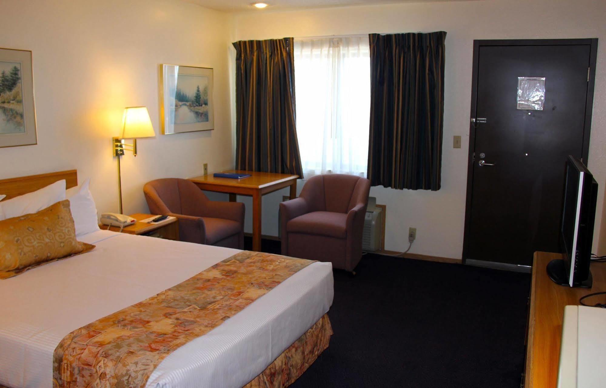 Red Lion Inn & Suites Ontario Exterior photo